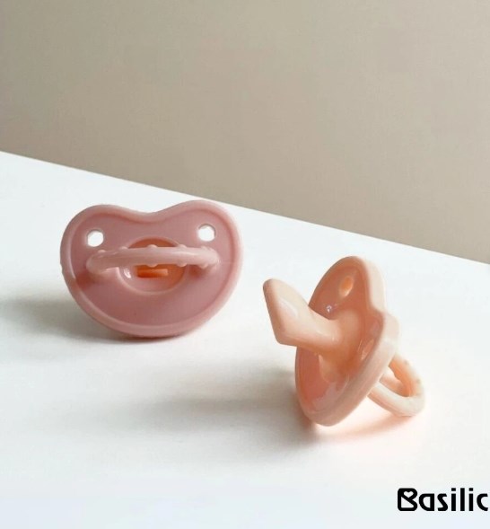 ∥Basilic貝喜力克∥ 全矽膠拇指型安撫奶嘴
